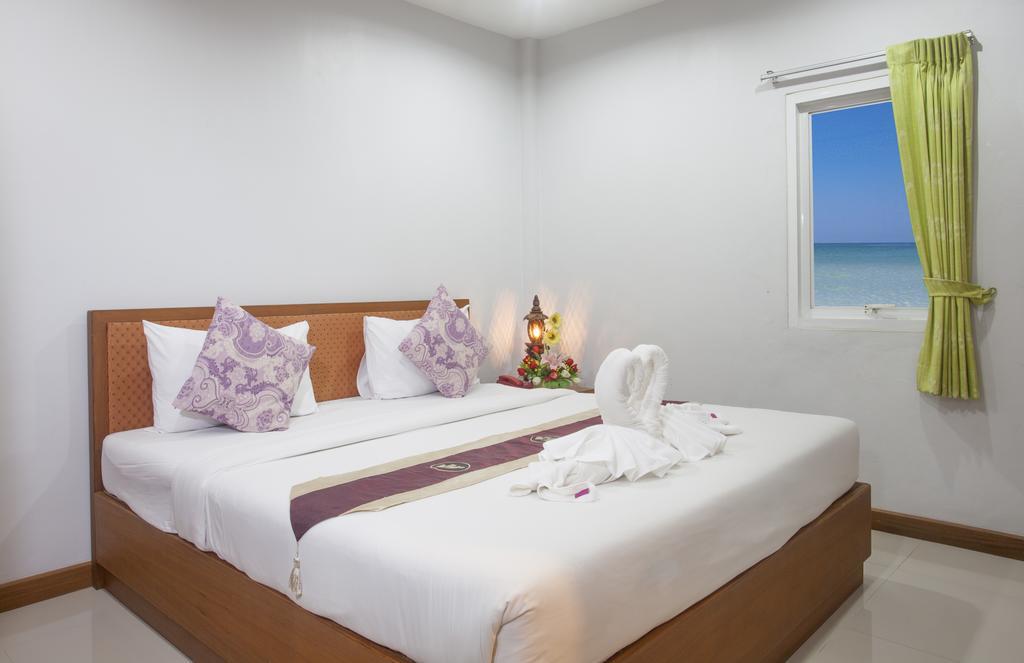 Hip Yaya Residences Patong Buitenkant foto